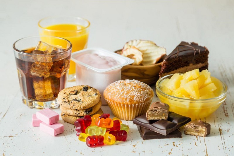 Thực phẩm chứa nhiều đường không tốt cho người bệnh xương khớp